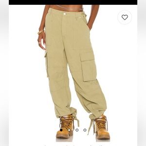Are You that Somebody Pant in Olive Green
AALIYAH x REVOLVE